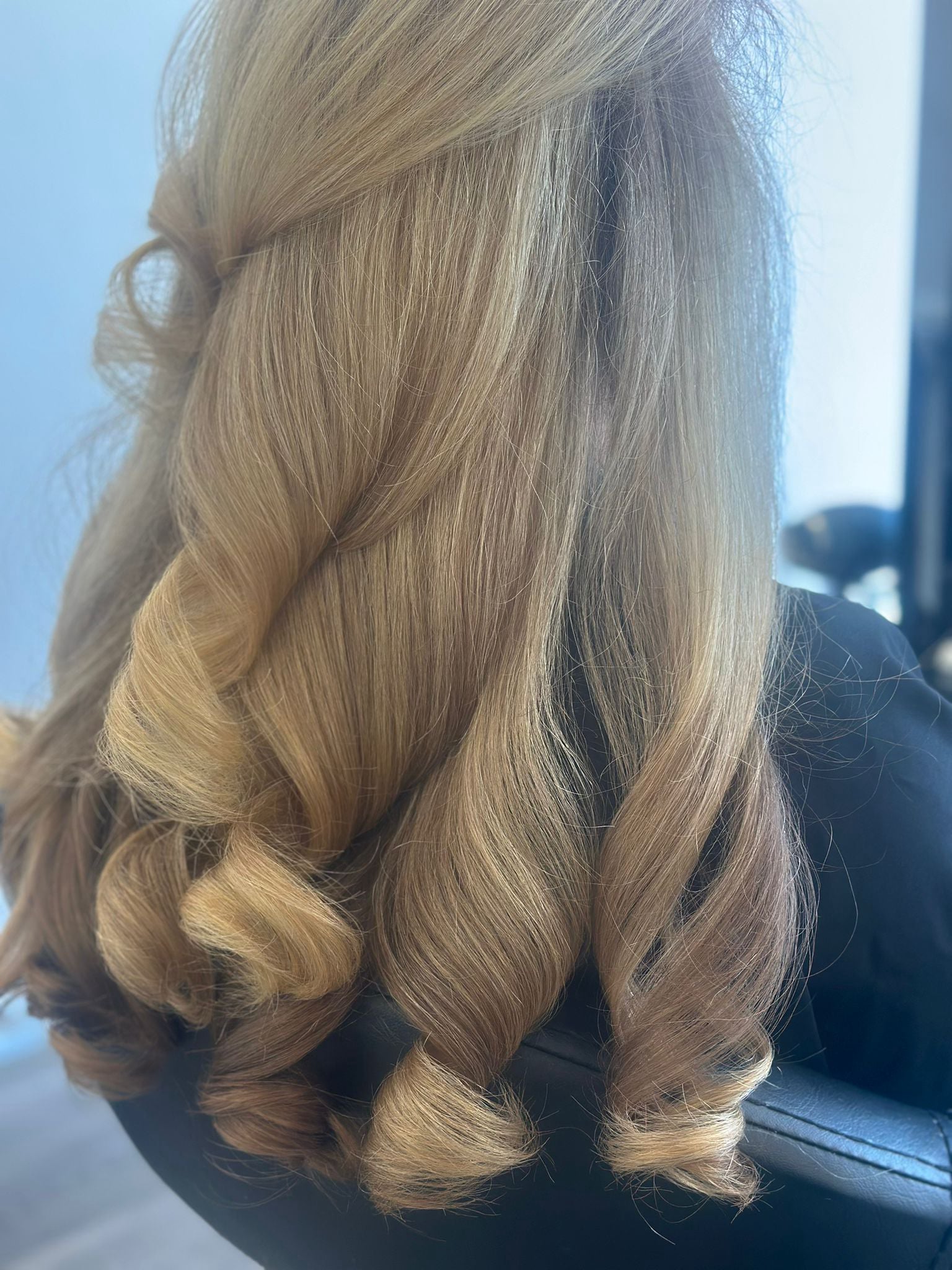 Curly blow dry