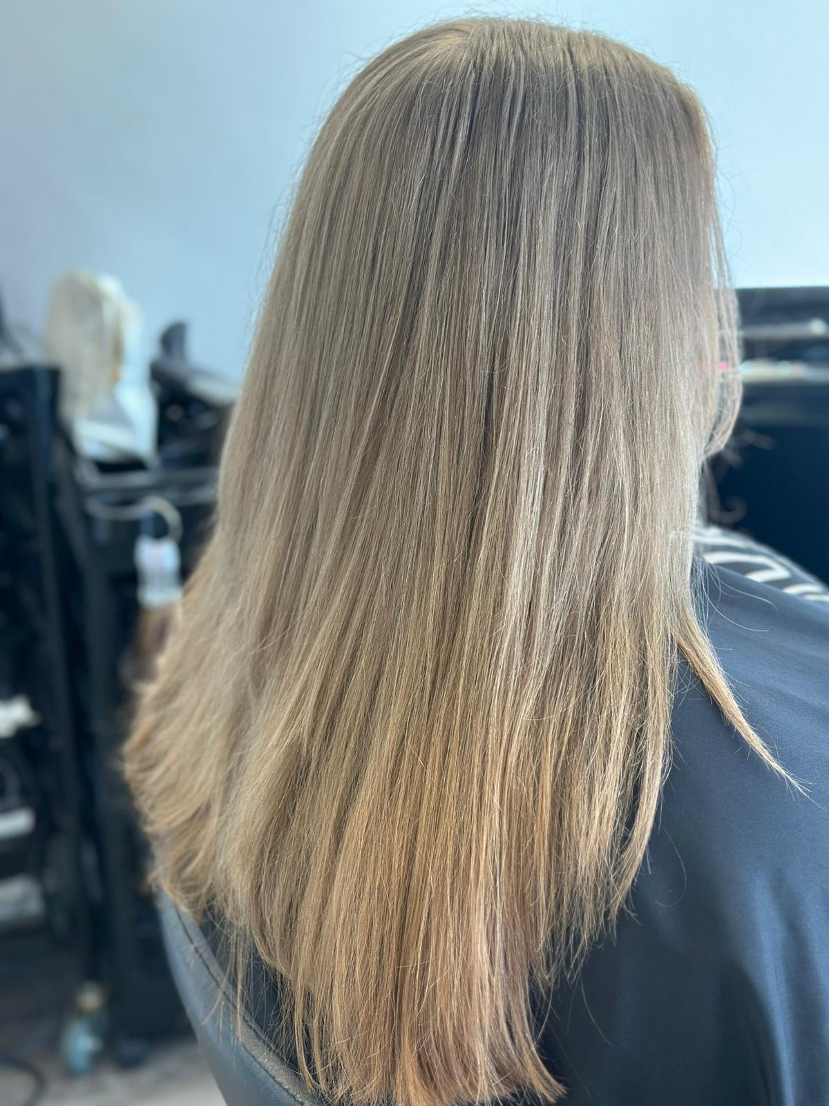 Restyle cutting off previous colour on long ends